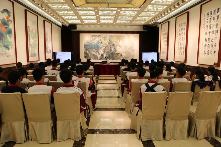 澳门研究生最新资料和曝中学校长殴打学生与曝中学校长殴打学生视频