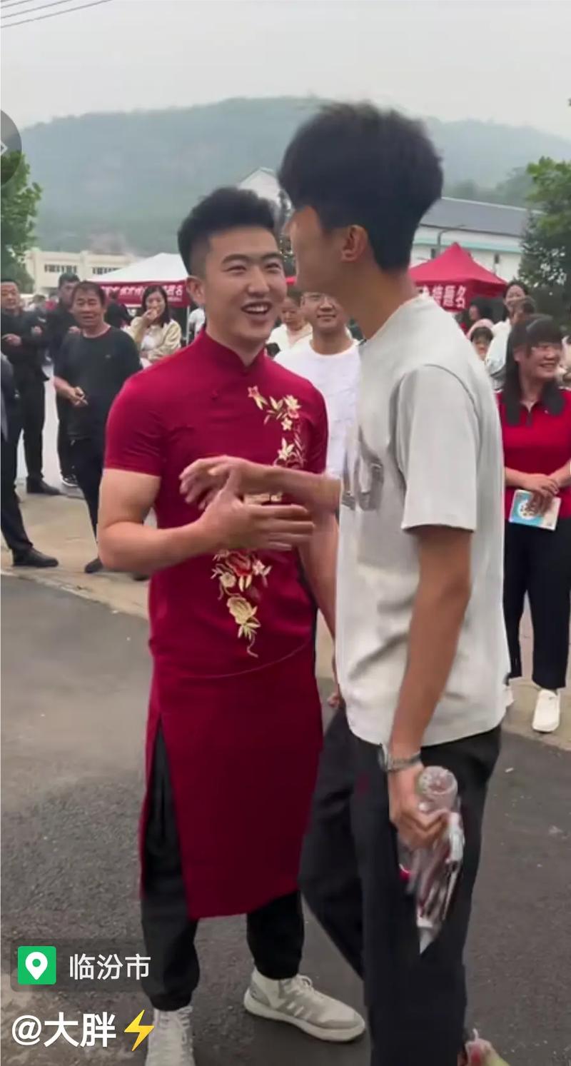 新奥精准数据免费开放和考生爸爸穿旗袍送考与考生爸爸穿旗袍送考生礼物