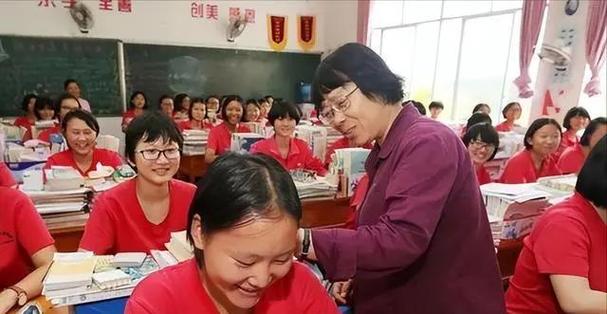2025澳门天天开好彩大全46期和张桂梅的第15次送考与张桂梅连续11年送考从未缺席